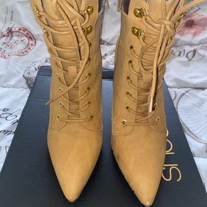 Shoe dazzle heeled boots